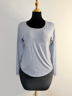 Athleta Light Gray Scoop Neck Long Sleeve Top